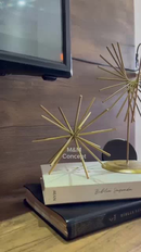 Kit Decoração Luxo Ouriço + Escultura Ferro Dourado – Sala Moderna Elegante