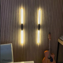 Arandela Luminária LED Linear 1m Preta 10W 3000K Bivolt Parede Moderna Não Recarregável