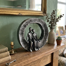 Escultura Decorativa Casal No Arco Enfeite De Luxo Para Mesa Rack Sala