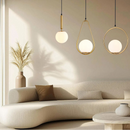 Luminária Pendente Nórdica em Vidro com Anel Dourado e Estrutura Preta Luz Quente para Sala/Jantar